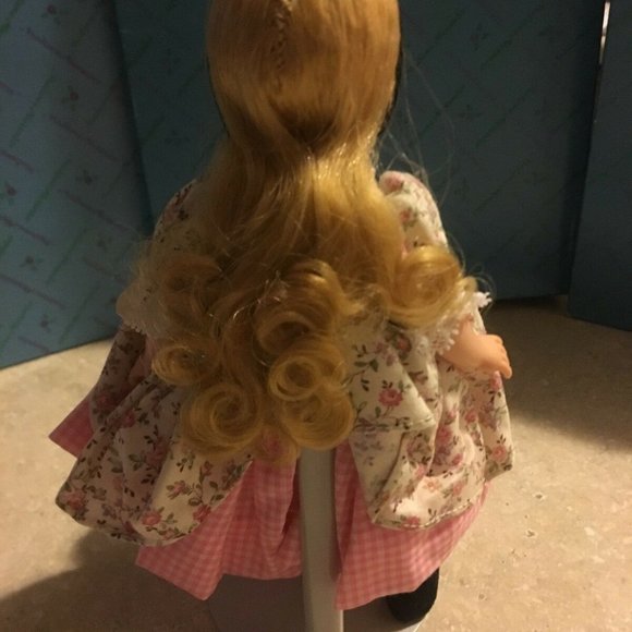 Vintage MADAME ALEXANDER 497 GOLDILOCKS Doll, New, Original Packaging & Stand - Picture 3 of 4